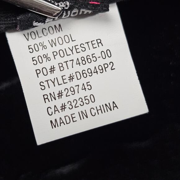 Volcom Red Plaid Wool Blend Trucker Hat Snapback Cap Mesh Back Skate Streetwear - Picture 9 of 9